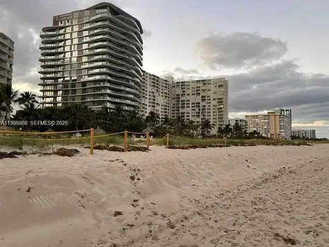 3200 NE 7th Court Pompano Beach FL 33062