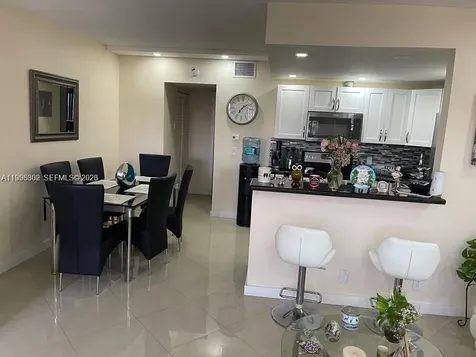 3200 NE 7th Court Pompano Beach FL 33062