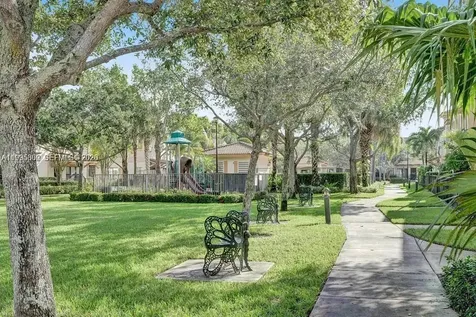 4749 N Grand Cypress Circle N Coconut Creek FL 33073
