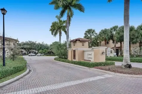 4749 N Grand Cypress Circle N Coconut Creek FL 33073