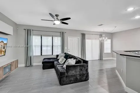4749 N Grand Cypress Circle N Coconut Creek FL 33073