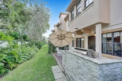 4749 N Grand Cypress Circle N Coconut Creek FL 33073