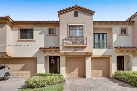 4749 N Grand Cypress Circle N Coconut Creek FL 33073