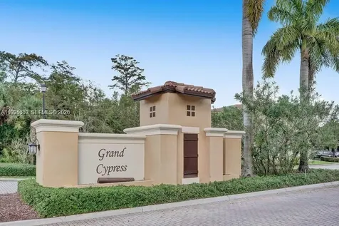 4749 N Grand Cypress Circle N Coconut Creek FL 33073