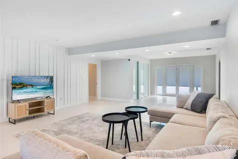 1055 Stillwater Drive Miami Beach FL 33141