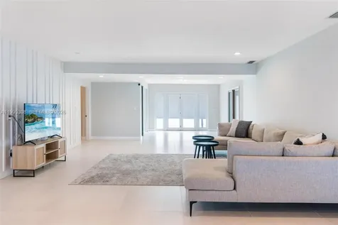 1055 Stillwater Drive Miami Beach FL 33141