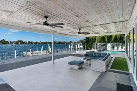 1055 Stillwater Drive Miami Beach FL 33141