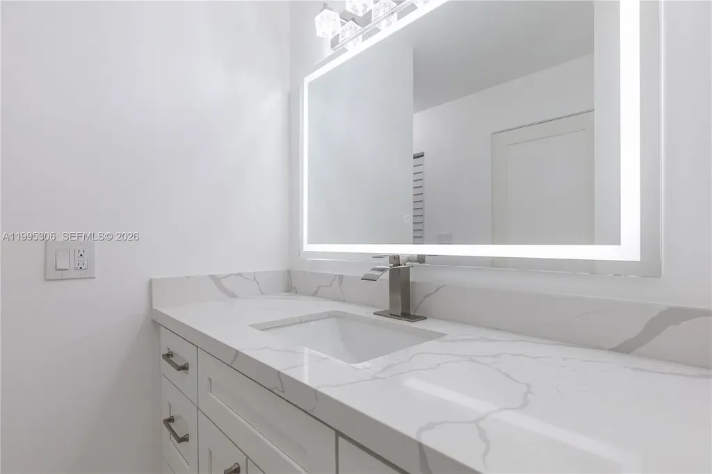 2201 S Ocean Drive Hollywood FL 33019