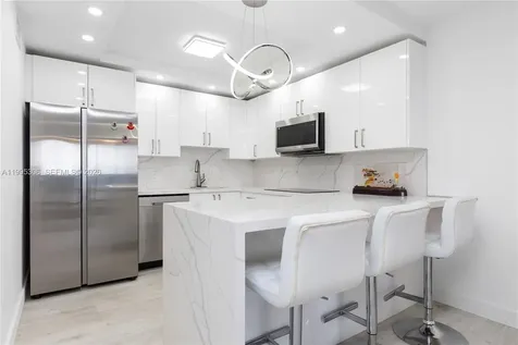 2201 S Ocean Drive Hollywood FL 33019