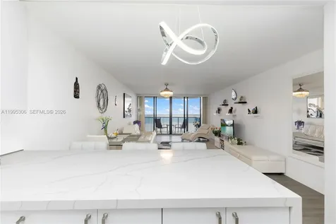 2201 S Ocean Drive Hollywood FL 33019