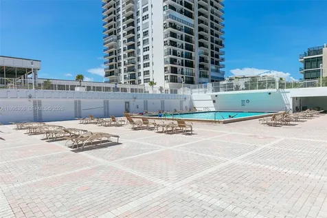 2201 S Ocean Drive Hollywood FL 33019
