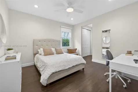 1396 Victoria Isle Drive Weston FL 33327