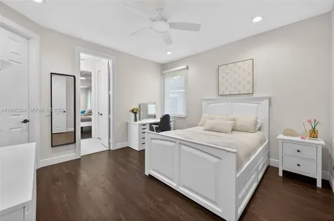 1396 Victoria Isle Drive Weston FL 33327