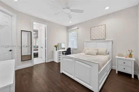 1396 Victoria Isle Drive Weston FL 33327