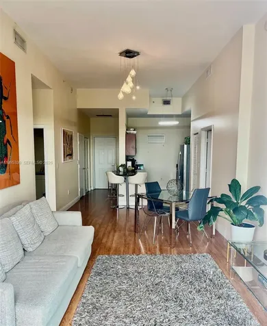 7280 SW 90th Street Miami FL 33156