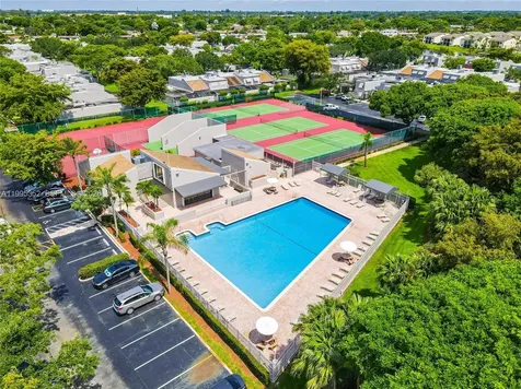 1424 NW 113th Way Pembroke Pines FL 33026