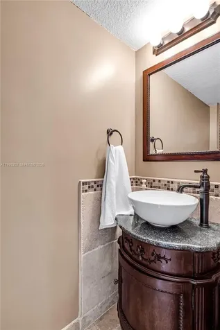 1424 NW 113th Way Pembroke Pines FL 33026