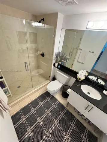 31 SE 5th Street Miami FL 33131