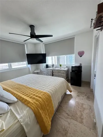 31 SE 5th Street Miami FL 33131