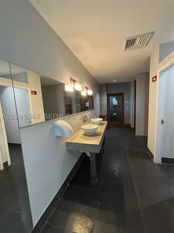 133 NE 2nd Avenue Miami FL 33132