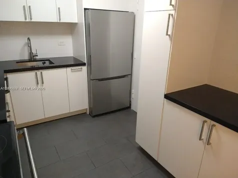 6039 Collins Avenue Miami Beach FL 33140