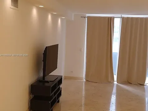 6039 Collins Avenue Miami Beach FL 33140