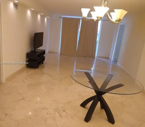 6039 Collins Avenue Miami Beach FL 33140