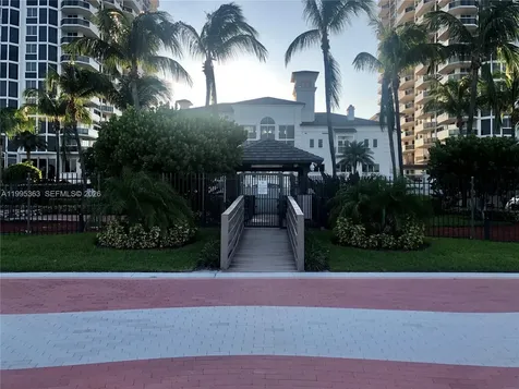 4779 Collins Avenue Miami Beach FL 33140