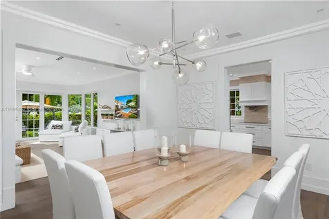 2575 Pine Tree Drive Miami Beach FL 33140