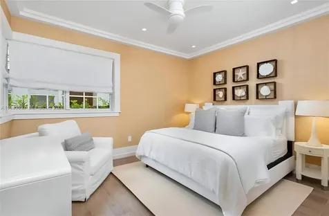 2575 Pine Tree Drive Miami Beach FL 33140