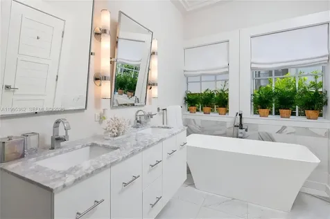 2575 Pine Tree Drive Miami Beach FL 33140