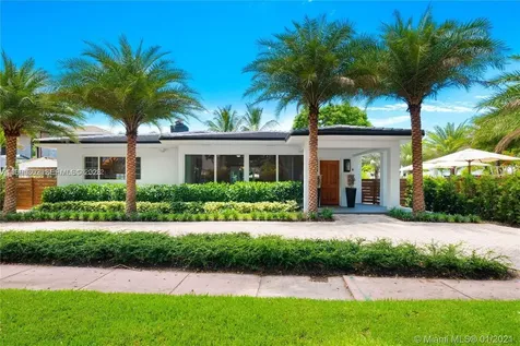2575 Pine Tree Drive Miami Beach FL 33140