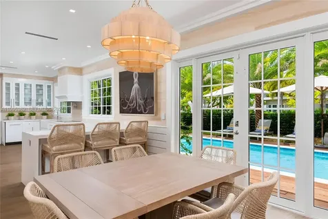 2575 Pine Tree Drive Miami Beach FL 33140