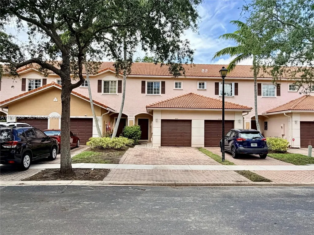5747 Isles Circle Tamarac FL 33321