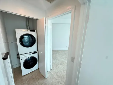 60 SW 13th Street Miami FL 33130