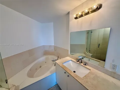 60 SW 13th Street Miami FL 33130