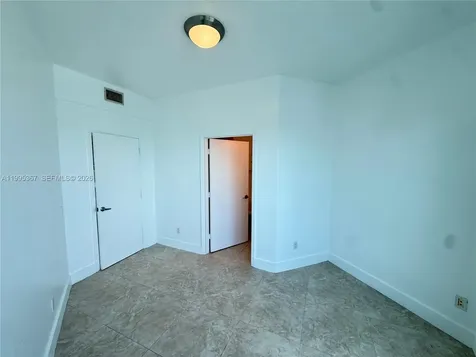 60 SW 13th Street Miami FL 33130