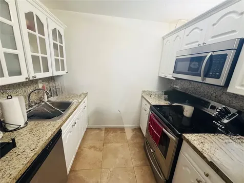 8200 SW 210th Street Cutler Bay FL 33189