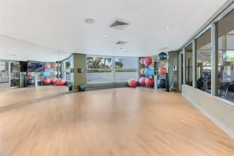 3101 S Ocean Drive Hollywood FL 33019