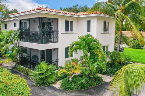 2720 S Le Jeune Road Coral Gables FL 33134