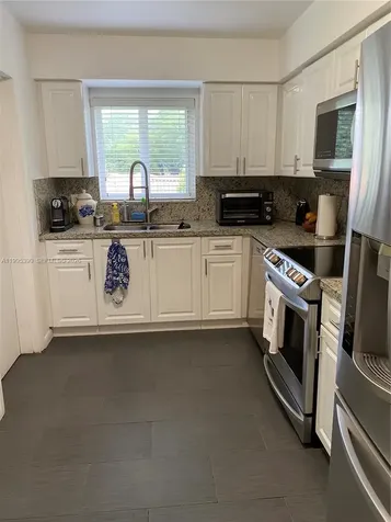 2720 S Le Jeune Road Coral Gables FL 33134