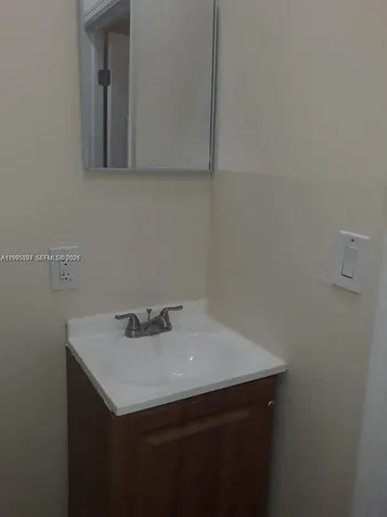 1909 Pierce Street Hollywood FL 33020