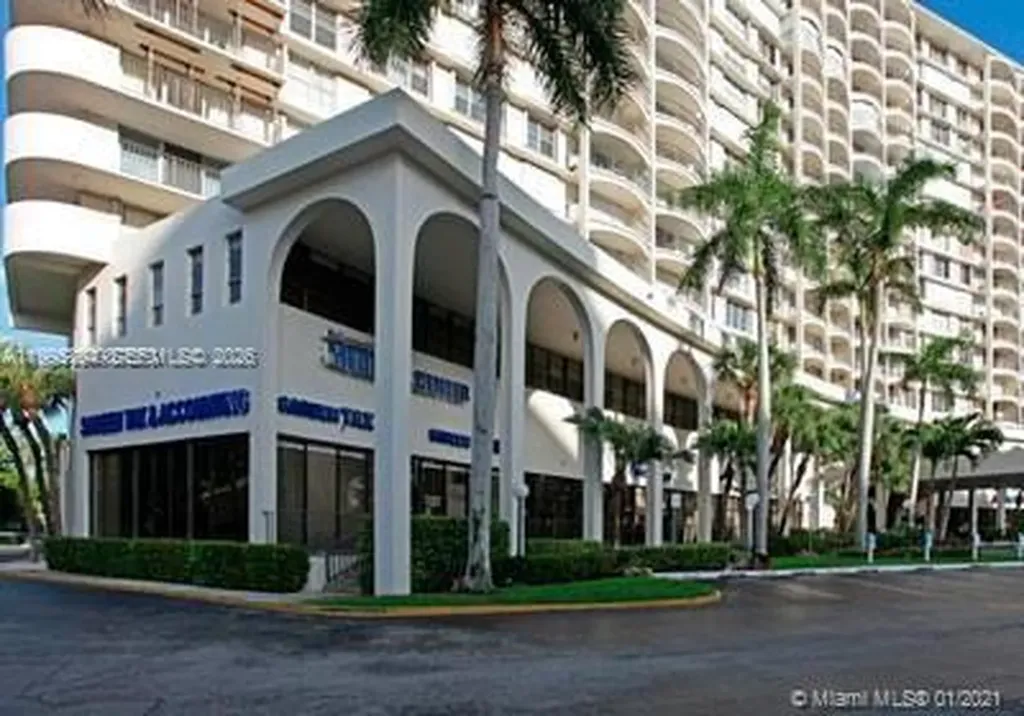 3800 S Ocean Drive Hollywood FL 33019