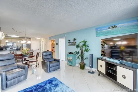 3800 S Ocean Drive Hollywood FL 33019