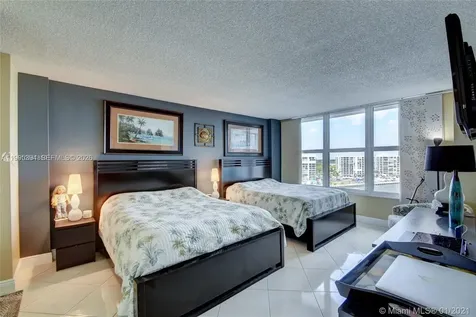 3800 S Ocean Drive Hollywood FL 33019