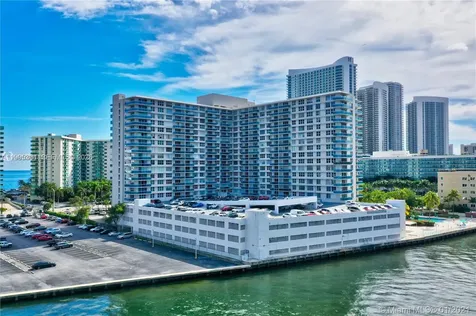 3800 S Ocean Drive Hollywood FL 33019