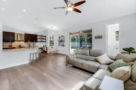 17921 NW 10th Street Pembroke Pines FL 33029