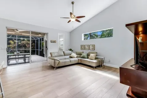 17921 NW 10th Street Pembroke Pines FL 33029
