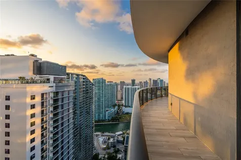45 SW 9th Street Miami FL 33130