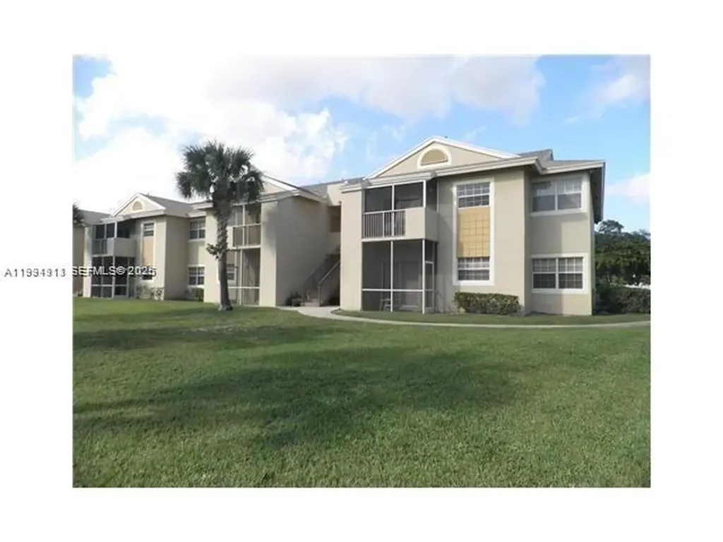 800 Cypress Park Way Deerfield Beach FL 33064